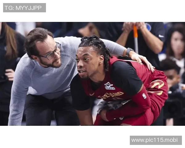 加兰脚趾伤口持续未愈,卢透露尚未参与对抗训练 快船仍需小卡独挑大梁 加兰脚趾伤口持续未愈,卢透露尚未参与对抗训练 快船仍需小卡独挑大梁